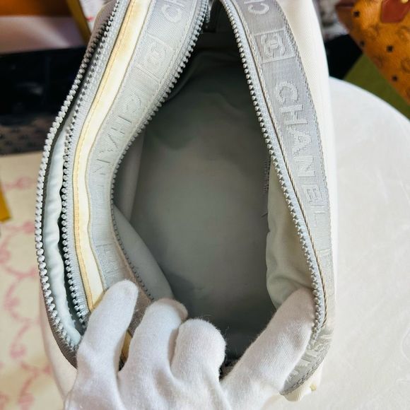 Rare Chanel Rose Floral CC Logo Large Cosmetic Double Zip Pouch Bag Clutch - Picture 6 of 13